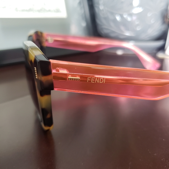 Fendi Tortoise Shell Sunglasses - Picture 6 of 6